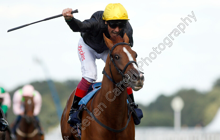 Stradivarius-0010 
 STRADIVARIUS (Frankie Dettori) wins The Gold Cup
Royal Ascot 21 Jun 2018 - Pic Steven Cargill / Racingfotos.com