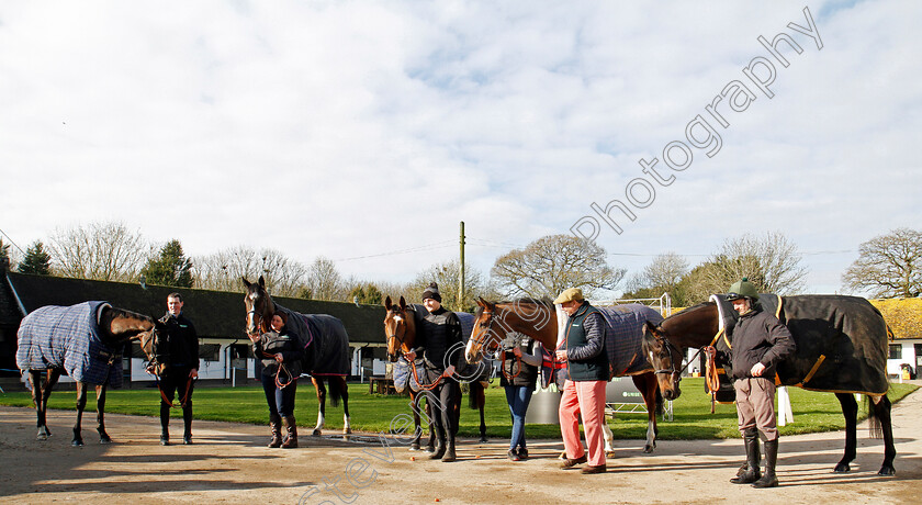 Henderson-Betfair-Hurdle-entries-0001 
 Nicky Henderson with his 5 horses for The Betfair Hurdle, L to R; KAYF GRACE, JENKINS, VERDANA BLUE, LOUGH DERG SPIRIT and CHARLI PARCS, Lambourn 6 Feb 2018 - Pic Steven Cargill / Racingfotos.com