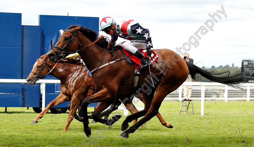 Ripp-Orf-0004 
 RIPP ORF (Jason Watson) wins The Cunard Handicap
Ascot 8 Sep 2018 - Pic Steven Cargill / Racingfotos.com