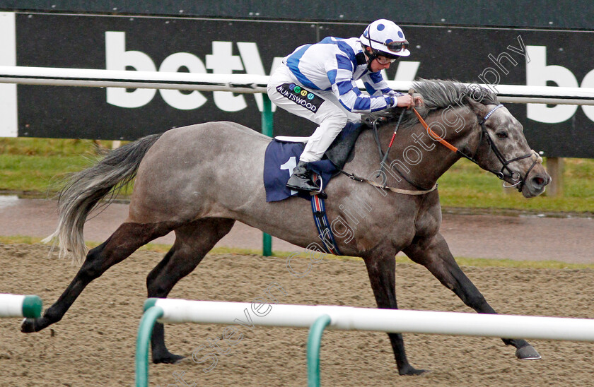 George-Dryden-0004 
 GEORGE DRYDEN (Jason Watson) wins The Betway Sprint Handicap Lingfield 3 Feb 2018 - Pic Steven Cargill / Racingfotos.com