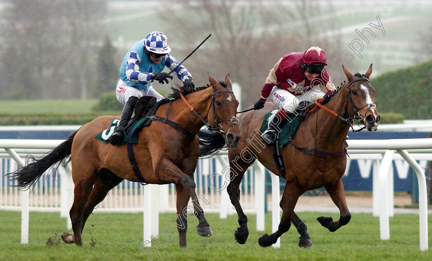 Ozzie-The-Oscar-0002 
 OZZIE THE OSCAR (Richard Johnson) beats BUN DORAN (left) in The Cheltenham Club Handicap Chase
Cheltenham 15 Dec 2018 - Pic Steven Cargill / Racingfotos.com