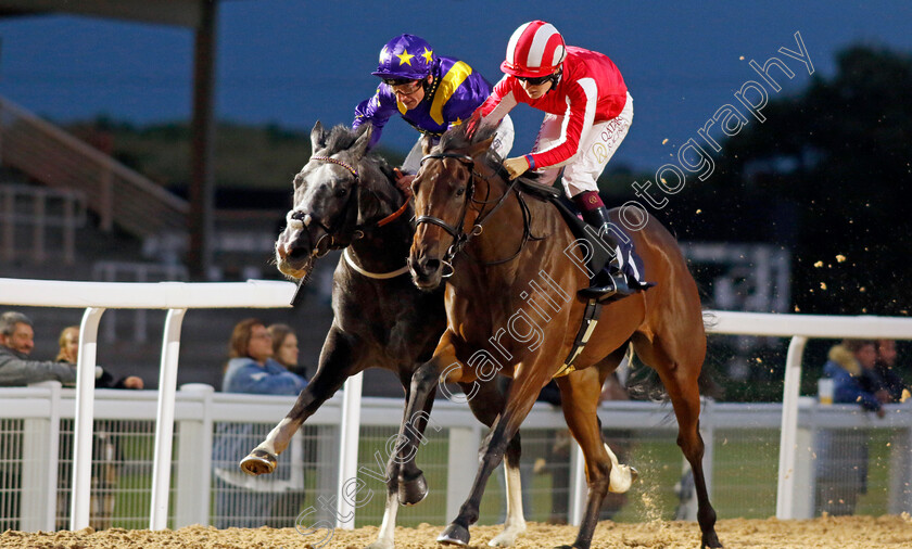 Double-March-0001 
 DOUBLE MARCH (right, Cieren Fallon) beats JAMES MCHENRY (left) in The Southwell Golf Club Winter Deals Maiden Stakes
Southwell 4 Oct 2022 - Pic Steven Cargill / Racingfotos.com