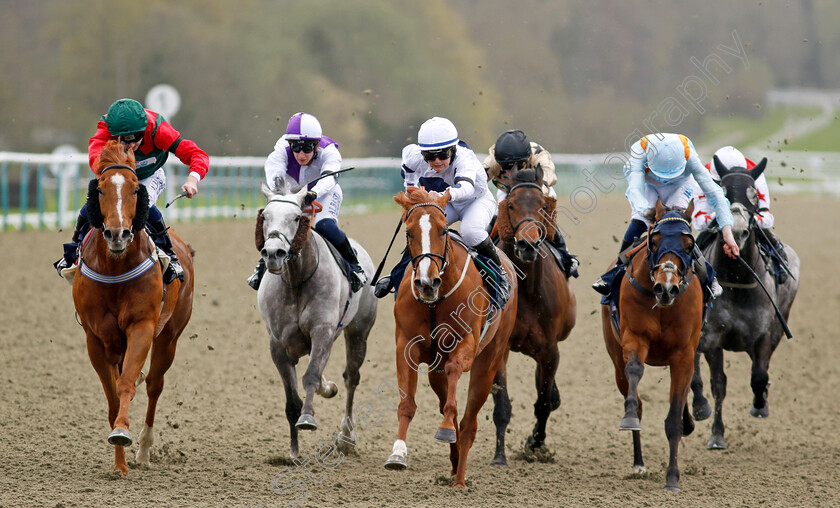 Jungle-Charm-0005 
 JUNGLE CHARM (centre, Laura Coughlan) beats EPIC EXPRESS (left) and TYGER BAY (right) in The Download The Raceday Ready App Apprentice Handicap
Lingfield 4 Apr 2024 - Pic Steven Cargill / Racingfotos.com