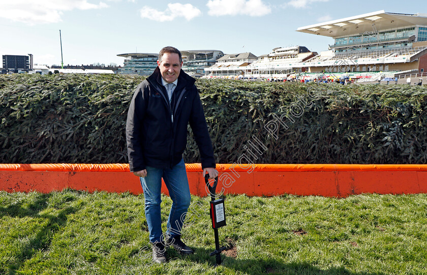 TurfTrax-0008 
 Mike Maher with going stick
Aintree 8 Apr 2022 - Pic Steven Cargill / Racingfotos.com