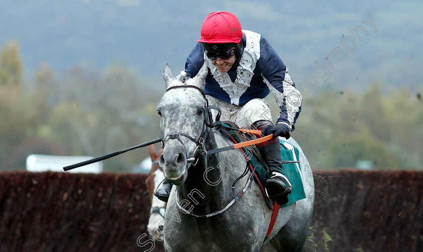 Cubomania-0004 
 CUBOMANIA (Richard Johnson) wins The Move Over To Matchbook Novices Chase
Cheltenham 27 Oct 2018 - Pic Steven Cargill / Racingfotos.com