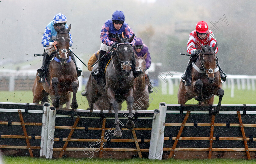 More-To-Follow-0002 
 MORE TO FOLLOW (centre, Thomas Willmott) with FANFAN DU SEUIL (left) and PERFECT MAN (right)
Market Rasen 17 Nov 2022 - Pic Steven Cargill / Racingfotos.com