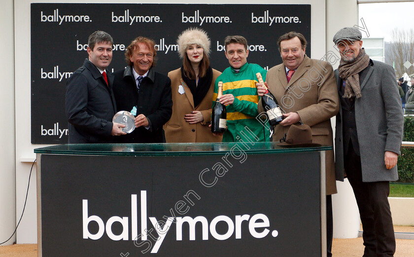 Birchdale-0011 
 Presentation to Kieran McManus, Nicky Henderson and Barry Geraghty for The Ballymore Novices Hurdle won by BIRCHDALE
Cheltenham 26 Jan 2019 - Pic Steven Cargill / Racingfotos.com