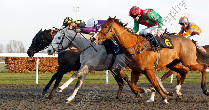 Holdenhurst-0004 
 HOLDENHURST (centre, John Egan) beats DISTANT APPLAUSE (right) and MERCERS (left) in The Wise Betting At racingtv.com Handicap
Kempton 4 Jan 2019 - Pic Steven Cargill / Racingfotos.com