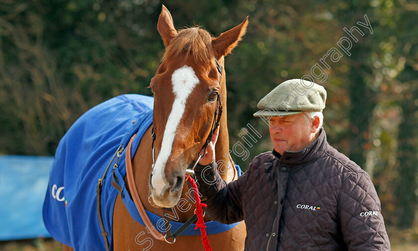 Native-River-0007 
 NATIVE RIVER with Colin Tizzard at his stables near Sherborne 21 Feb 2018 - Pic Steven Cargill / Racingfotos.com