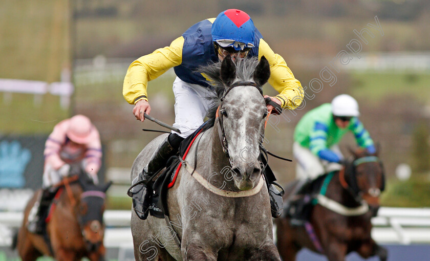 Guitar-Pete-0008 
 GUITAR PETE (Ryan Day) wins The Caspian Caviar Gold Cup Cheltenham 16 Dec 2017 - Pic Steven Cargill / Racingfotos.com