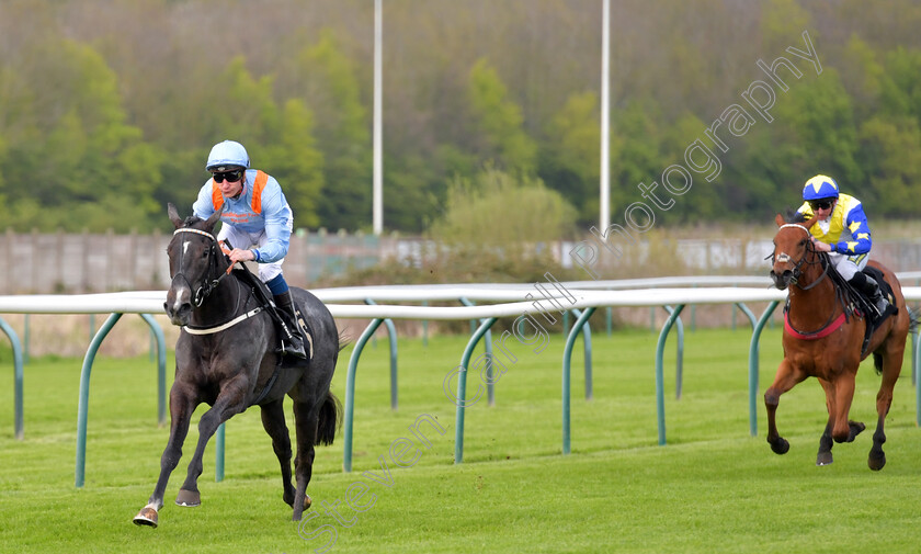 Got-To-Love-A-Grey-0010 
 GOT TO LOVE A GREY (Sam James) wins The British Racing Supports Stephen Lawrence Day Restricted Novice Stakes
Nottingham 22 Apr 2023 - Pic Steven Cargill / Becky Bailey / Racingfotos.com