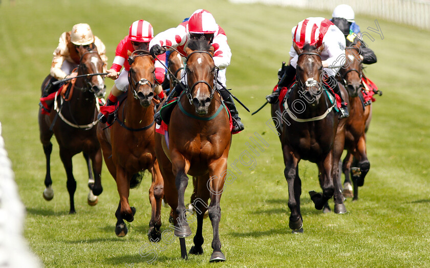 Liberty-Beach-0005 
 LIBERTY BEACH (Jason Hart) wins The Chasemore Farm Dragon Stakes
Sandown 5 Jul 2019 - Pic Steven Cargill / Racingfotos.com