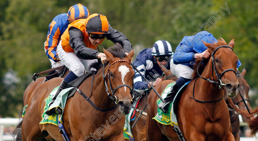 Arabian-Dusk-0003 
 ARABIAN DUSK (left, Harry Davies) beats MOUNTAIN BREEZE (right) in The Duchess Of Cambridge Stakes
Newmarket 12 Jul 2024 - pic Steven Cargill / Racingfotos.com