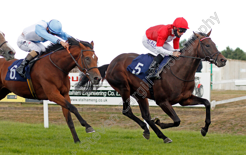 Sugauli-0003 
 SUGAULI (Dane O'Neill) beats TRICOLORE (left) in The Sky Sports Racing Sky 415 Novice Auction Stakes
Yarmouth 28 Jul 2020 - Pic Steven Cargill / Racingfotos.com