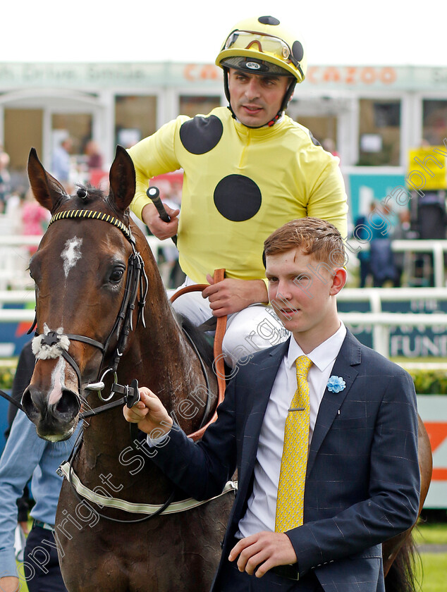 Cold-Case-0003 
 COLD CASE (Andrea Atzeni) winner of The Weatherbys Scientific £300,000 2-y-o Stakes
Doncaster 8 Sep 2022 - Pic Steven Cargill / Racingfotos.com