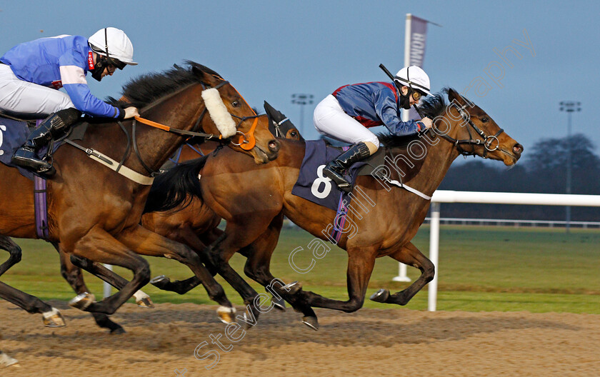 Nurse-Dee-0005 
 NURSE DEE (Laura Pearson) beats SPIRIT OF ROWDOWN (left) in The Ladbrokes Football Acca Boosty Handicap
Wolverhampton 18 Jan 2021 - Pic Steven Cargill / Racingfotos.com