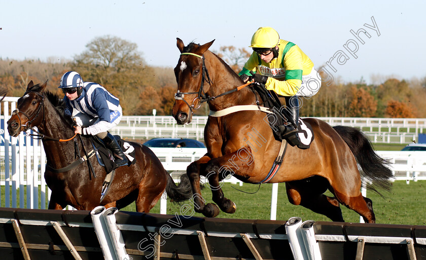 Leader-In-The-Park-0001 
 LEADER IN THE PARK (Ben Jones)
Warwick 22 Nov 2023 - Pic Steven Cargill / Racingfotos.com