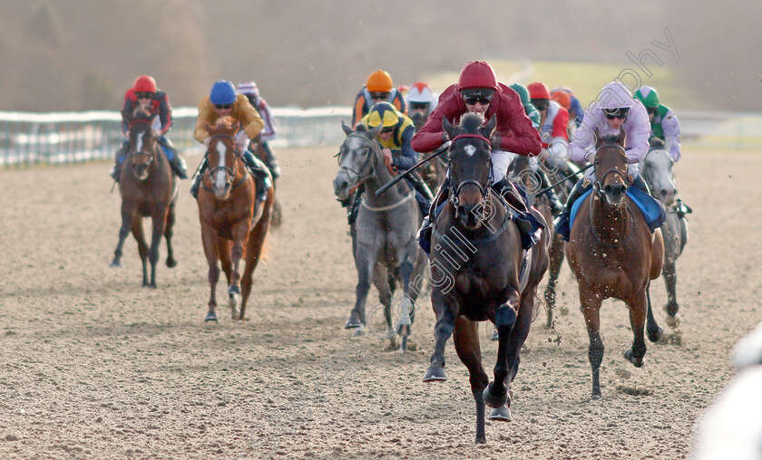 Disco-Fever-0004 
 DISCO FEVER (Robert Havlin) wins The Ladbrokes EBF Fillies Novice Stakes
Lingfield 18 Dec 2019 - Pic Steven Cargill / Racingfotos.com