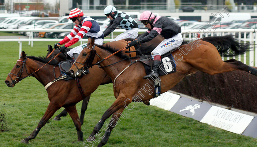 Bob-Mahler-0002 
 BOB MAHLER (6, Richard Johnson) beats WILDE BLUE YONDER (red) in The Mortgage Branch Novices Limited Handicap Chase
Newbury 22 Mar 2019 - Pic Steven Cargill / Racingfotos.com