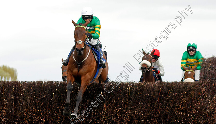 Inothewayurthinkin-0002 
 INOTHEWAYURTHINKIN (Mark Walsh) wins The Huyton Asphalt Franny Blennerhassett Memorial Mildmay Novices Chase
Aintree 12 Apr 2024 - Pic Steven Cargill / Racingfotos.com