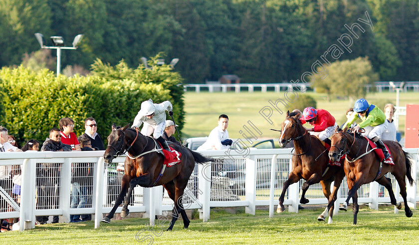 Dee-Ex-Bee-0001 
 DEE EX BEE (Silvestre De Sousa) wins The Matchbook VIP Henry II Stakes
Sandown 23 May 2019 - Pic Steven Cargill / Racingfotos.com