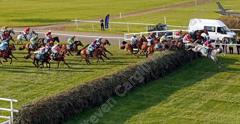 Coko-Beach-0001 
 COKO BEACH (Harry Cobden) leads over the 3rd fence in the Grand National
Aintree 15 Apr 2023 - Pic Steven Cargill / Racingfotos.com