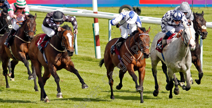 Buccabay-0003 
 BUCCABAY (centre, Charles Bishop) beats RADIO GOO GOO (left) in The Betfred Join Our Sports Club Reverence Handicap
Haydock 8 Jun 2024 - Pic Steven Cargill / Racingfotos.com