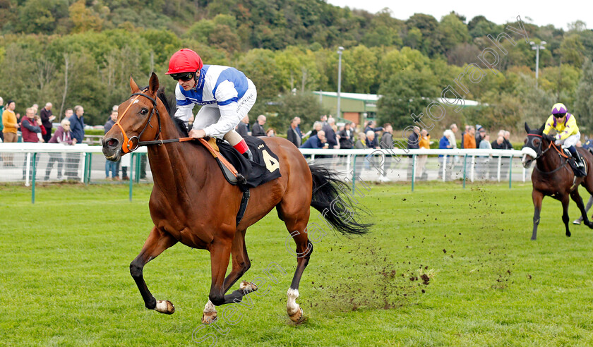 Glentaneous-0004 
 GLENTANEOUS (Andrea Atzeni) wins the Kier Construction Handicap
Nottingham 13 Oct 2021 - Pic Steven Cargill / Racingfotos.com