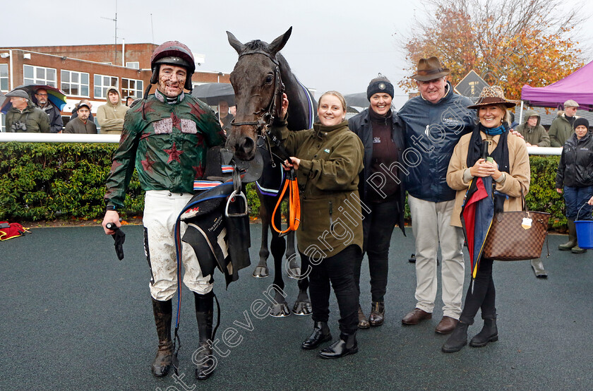 Glen-Cannel-0005 
 GLEN CANNEL (Brian Hughes) winner of The Pertemps Network National Hunt Maiden Hurdle
Market Rasen 17 Nov 2022 - pic Steven Cargill / Racingfotos.com