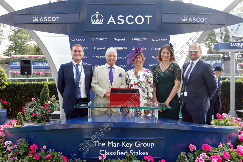 Blue-Mist-0010 
 Presentation for The Mar-Key Group Classified Stakes
Ascot 8 Oct 2018 - Pic Steven Cargill / Racingfotos.com