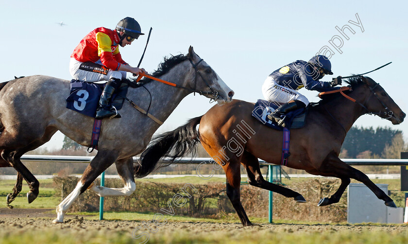 Harry-Brown-0001 
 HARRY BROWN (Hayley Turner) beats ROCKING ENDS (left) in The Talksport Powered By Fans Handicap
Lingfield 21 Jan 2023 - Pic Steven Cargill / Racingfotos.com