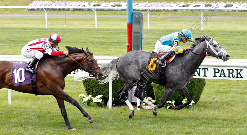 Gidu-0006 
 GIDU (Manuel Franco) beats ANNALS OF TIME (left) in Allowance
Belmont Park USA 7 Jun 2019 - Pic Steven Cargill / Racingfotos.com