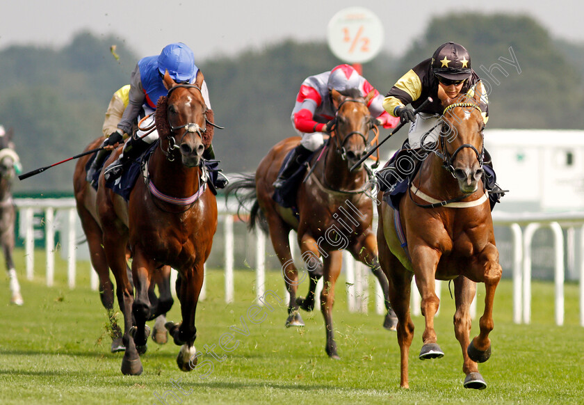 Call-Me-Ginger-0002 
 CALL ME GINGER (right, Amie Waugh) beats GIOGIOBBO (left) in The Silk Series Handicap
Doncaster 9 Sep 2021 - Pic Steven Cargill / Racingfotos.com