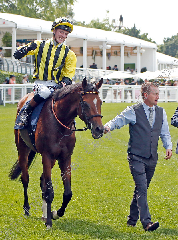 Eldar-Eldarov-0006 
 ELDAR ELDAROV (David Egan) after The Queen's Vase
Royal Ascot 15 Jun 2022 - Pic Steven Cargill / Racingfotos.com