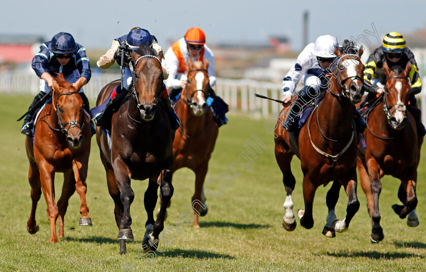 Manettino-0005 
 MANETTINO (2nd left, David Egan) beatd TOP EXHIBIT (2nd right) in The British Stallion Studs EBF Maiden Stakes
Yarmouth 9 Jun 2021 - Pic Steven Cargill / Racingfotos.com