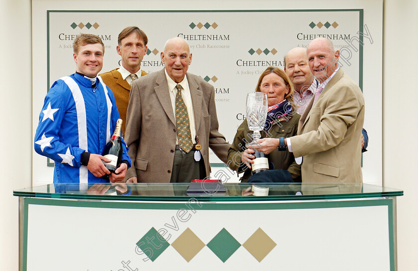 Monsieur-Gibraltar-0013 
 Presentation for The Brian Babbage Memorial Open Hunters Chase Cheltenham 4 May 2018 - Pic Steven Cargill / Racingfotos.com