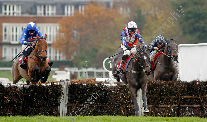 Booster-Bob-0005 
 BOOSTER BOB (right, Sean Bowen) beats HELNWEIN (centre) and CHOOSE A COPPER (left) in The Betfair Claremont Novices Hurdle
Sandown 9 Dec 2023 - Pic Steven Cargill / Racingfotos.com