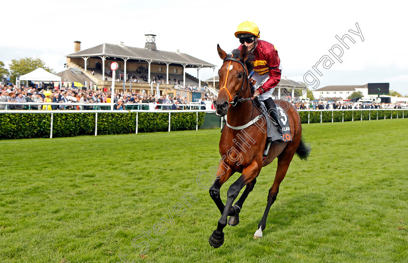 French-Claim-0001 
 FRENCH CLAIM (Daniel Tudhope)
Doncaster 11 Sep 2022 - Pic Steven Cargill / Racingfotos.com