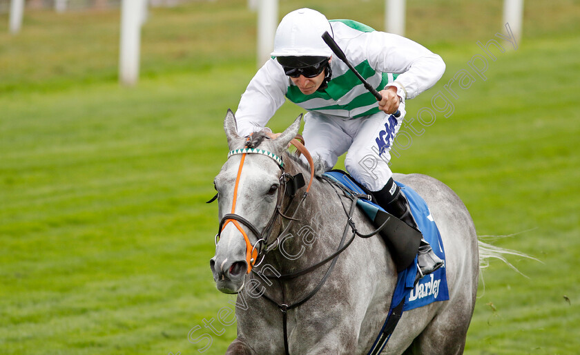 Alpinista-0011 
 ALPINISTA (Luke Morris) wins The Darley Yorkshire Oaks
York 18 Aug 2022 - Pic Steven Cargill / Racingfotos.com