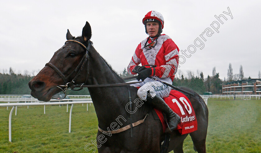 Total-Recall-0002 
 TOTAL RECALL (Paul Townend) after The Ladbrokes Trophy Chase Newbury 2 Dec 2017 - Pic Steven Cargill / Racingfotos.com