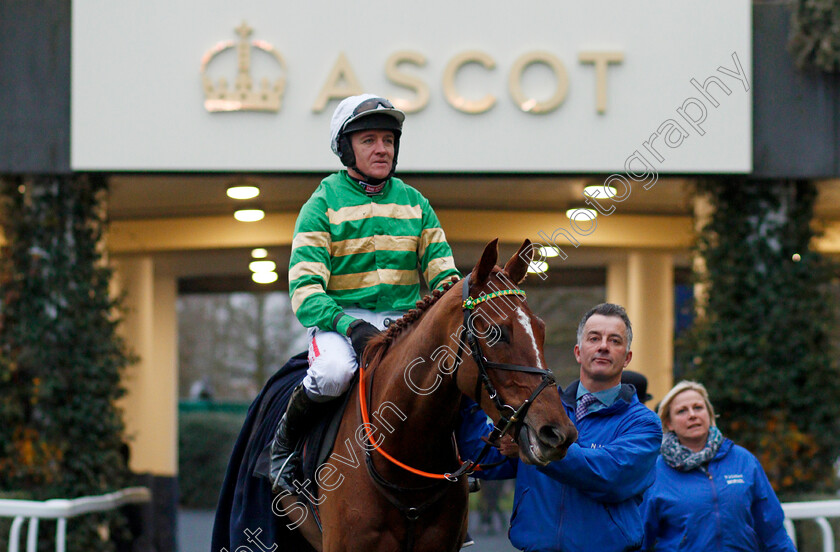 Didtheyleaveuoutto-0007 
 DIDTHEYLEAVEUOUTTO (Barry Geraghty) after The St Andrews Holdings Championship Standard Open National Hunt Flat Race Ascot 22 Dec 2017 - Pic Steven Cargill / Racingfotos.com