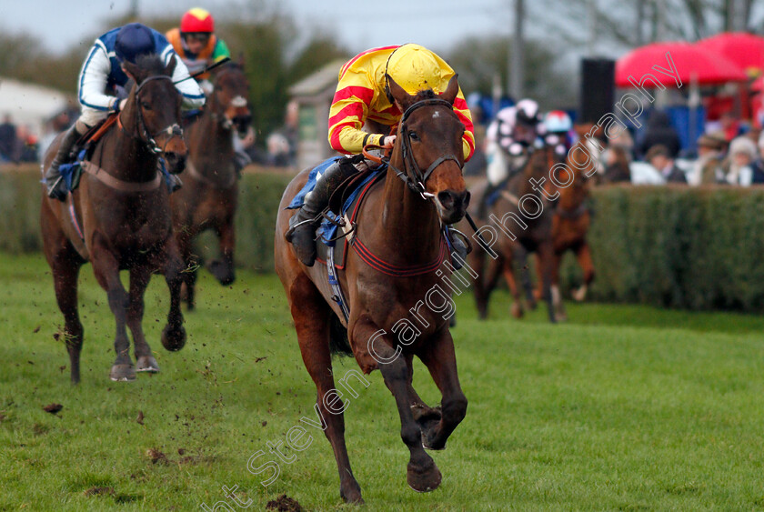 Runswick-Bay-0004 
 RUNSWICK BAY (Ben Jones) wins The Towergate Caravan Insurance Standard Open National Hunt Flat Race
Wincanton 30 Jan 2020 - Pic Steven Cargill / Racingfotos.com