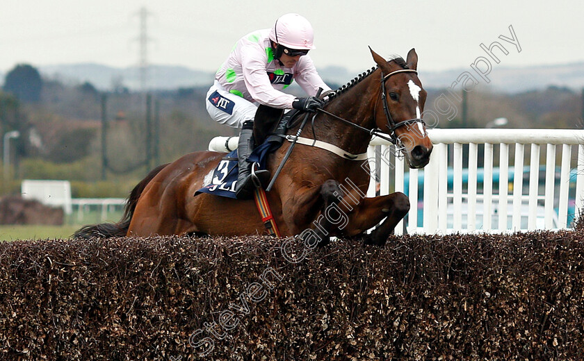 Min-0003 
 MIN (Ruby Walsh) wins The JLT Melling Chase
Aintree 5 Apr 2019 - Pic Steven Cargill / Racingfotos.com