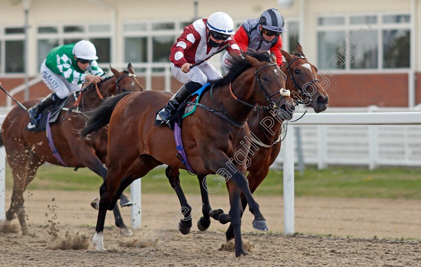 Glowing-For-Gold-0006 
 GLOWING FOR GOLD (Ray Dawson) wins The Retraining Of Racehorses Novice Stakes
Chelmsford 22 Aug 2020 - Pic Steven Cargill / Racingfotos.com