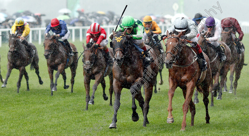 Raffle-Prize-0002 
 RAFFLE PRIZE (right, Frankie Dettori) beats KIMARI (centre) in The Queen Mary Stakes
Royal Ascot 19 Jun 2019 - Pic Steven Cargill / Racingfotos.com