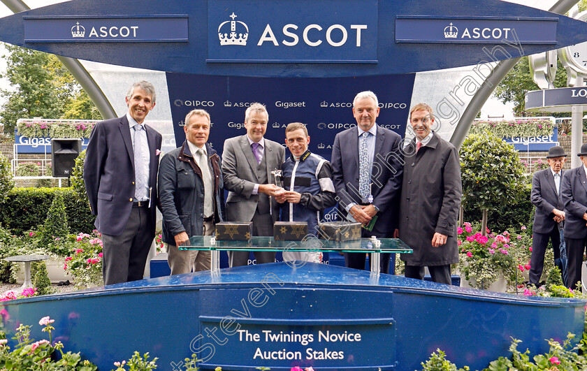 Odyssa-0012 
 Presentation for The Twinings Novice Auction Stakes Div2 Ascot 8 Sep 2017 - Pic Steven Cargill / Racigfotos.com