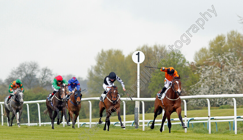 Bahamian-Dollar-0001 
 BAHAMIAN DOLLAR (Silvestre De Sousa) beats BERBARDO O'REILLY (2nd right) in The Totescoop6 Play Today Handicap Leicester 28 Apr 2018 - Pic Steven Cargill / Racingfotos.com