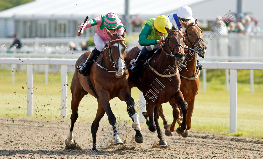 Metal-Merchant-0005 
 METAL MERCHANT (centre, William Buick) beats PRINCE NABEEL (left) and CRACKOVIA (right) in The Ire-Incentive It Pays To Buy Irish EBF Restricted Novice Stakes
Chelmsford 7 Jun 2022 - Pic Steven Cargill / Racingfotos.com