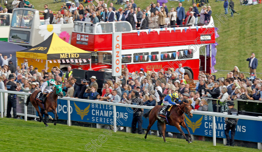 Desert-Crown-0007 
 DESERT CROWN (Richard Kingscote) beats HOO YA MAL (left) in The Cazoo Derby
Epsom 4 Jun 2022 - Pic Steven Cargill / Racingfotos.com