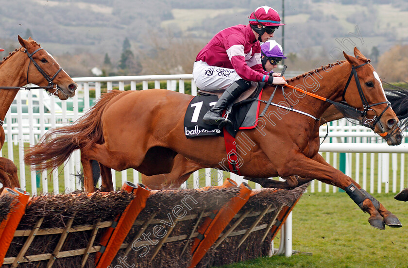 Samcro-0005 
 SAMCRO (Jack Kennedy) wins The Ballymore Novices Hurdle Cheltenham 14 Mar 2018 - Pic Steven Cargill / Racingfotos.com